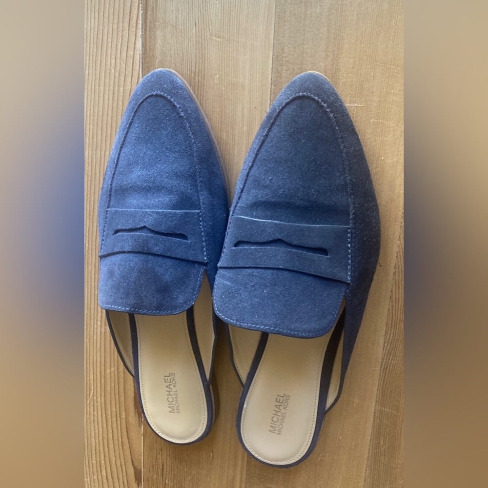 Michael Kora navy blue shade mules, Pre owned size 9.5 women’s